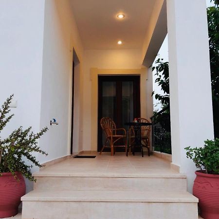 Green View Apartment Ágios Pétros Dış mekan fotoğraf